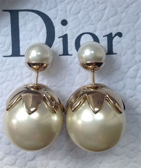 christian dior mise en dior tribal pearl|CHRISTIAN DIOR Pearl Mise En Dior Tribal Earrings Gold .